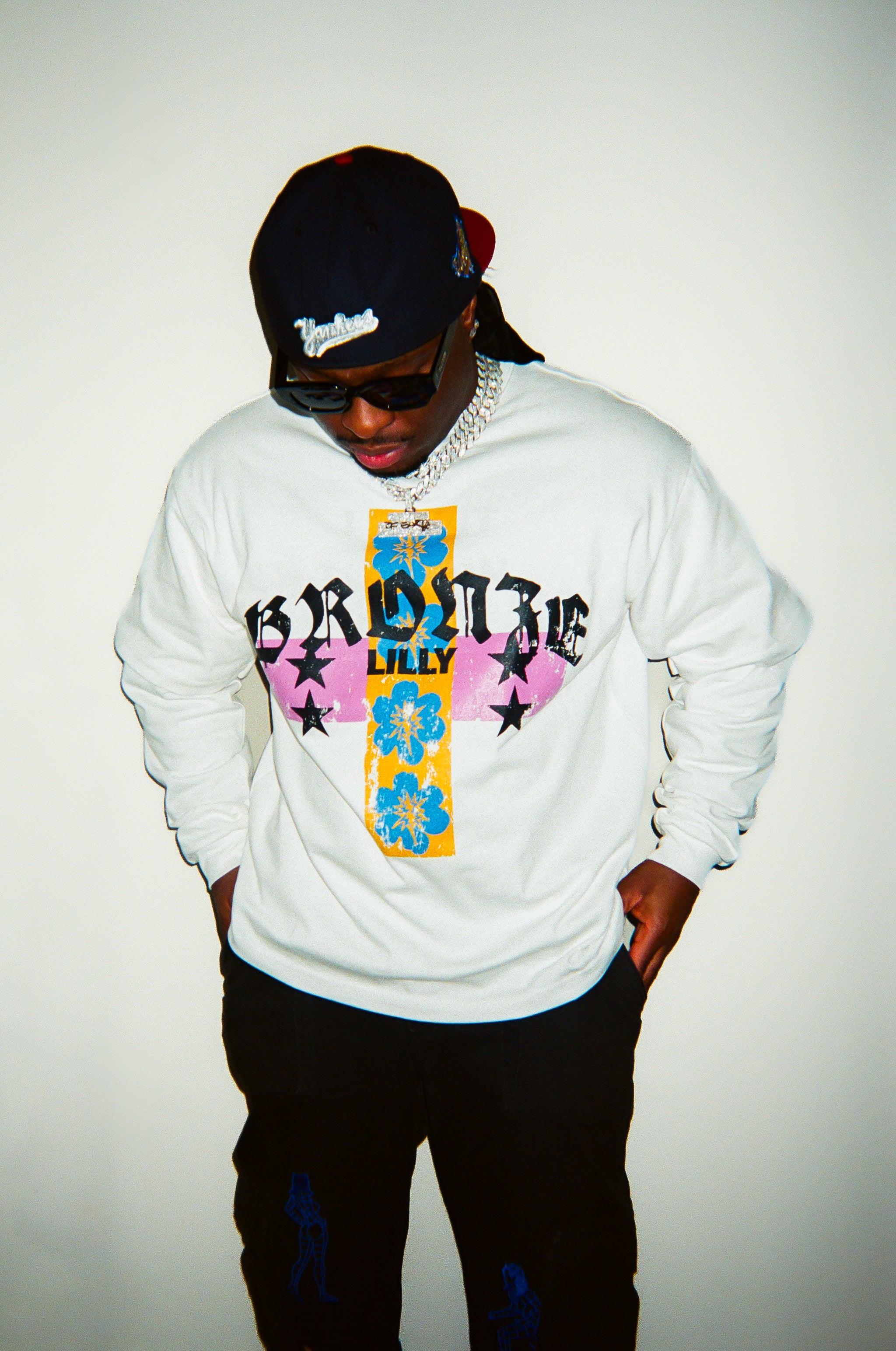 WHITE EXPLORER LONG SLEEVE TEE